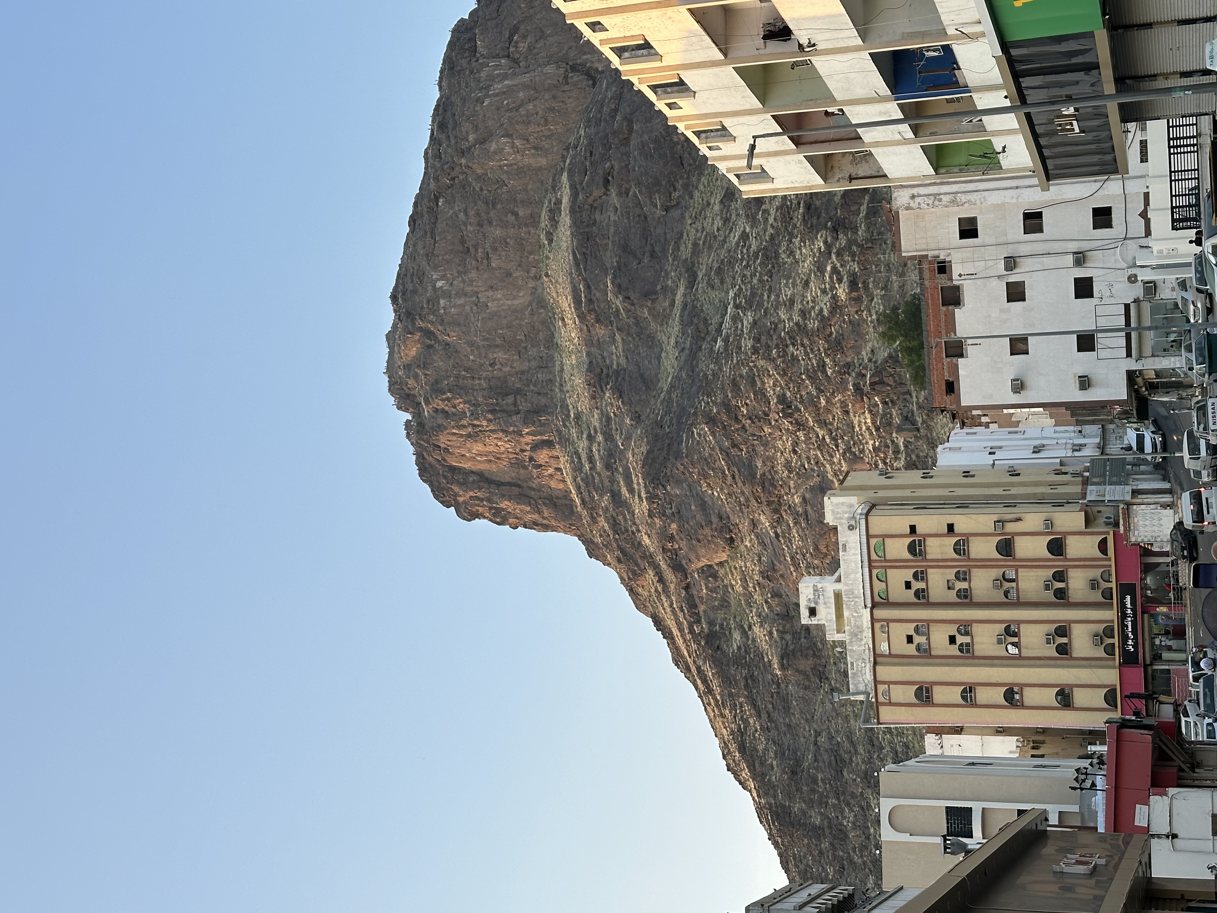 Jabal Al Noor Jabal Al Noor is a well known place and holds a very deep islamic history